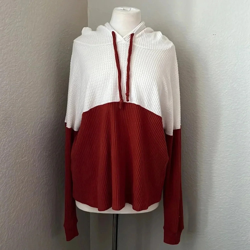 NO BOUNDARIES thermal hooded top
